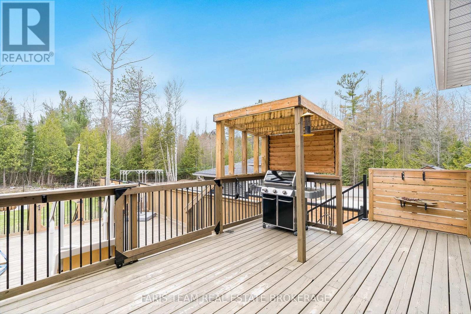 116 Mamie Avenue, Wasaga Beach, Ontario  L9Z 2P6 - Photo 38 - S13074536
