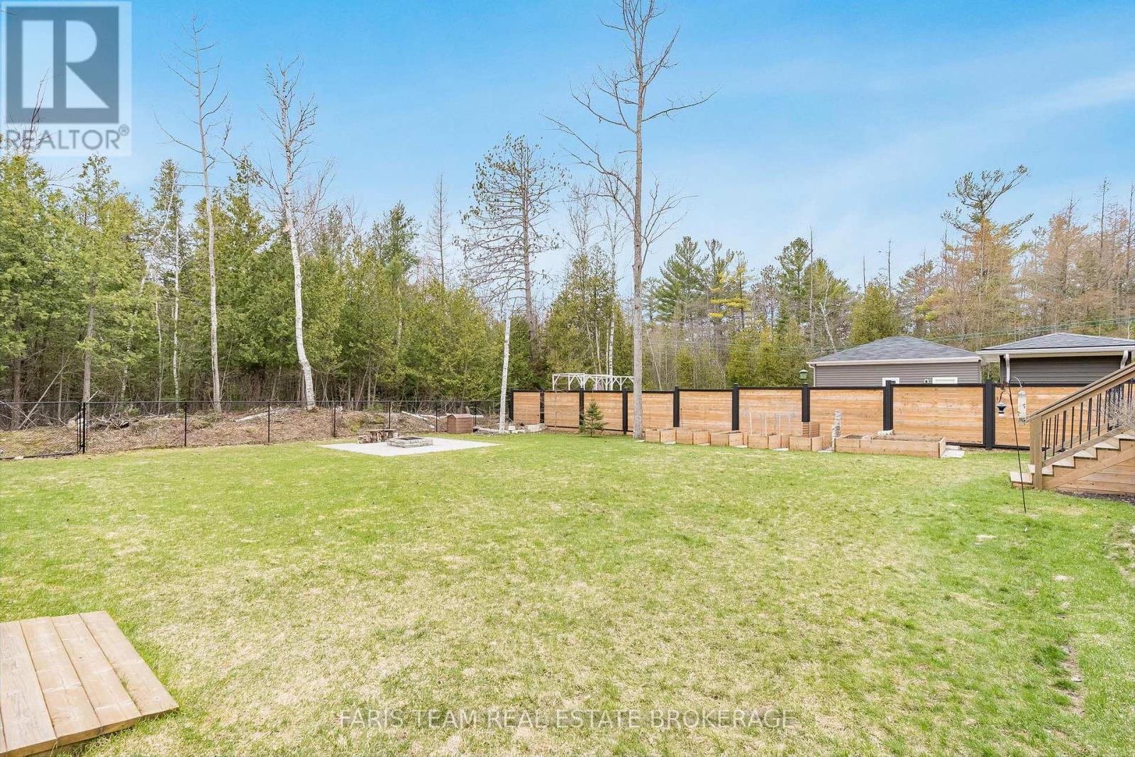 116 Mamie Avenue, Wasaga Beach, Ontario  L9Z 2P6 - Photo 41 - S13074536