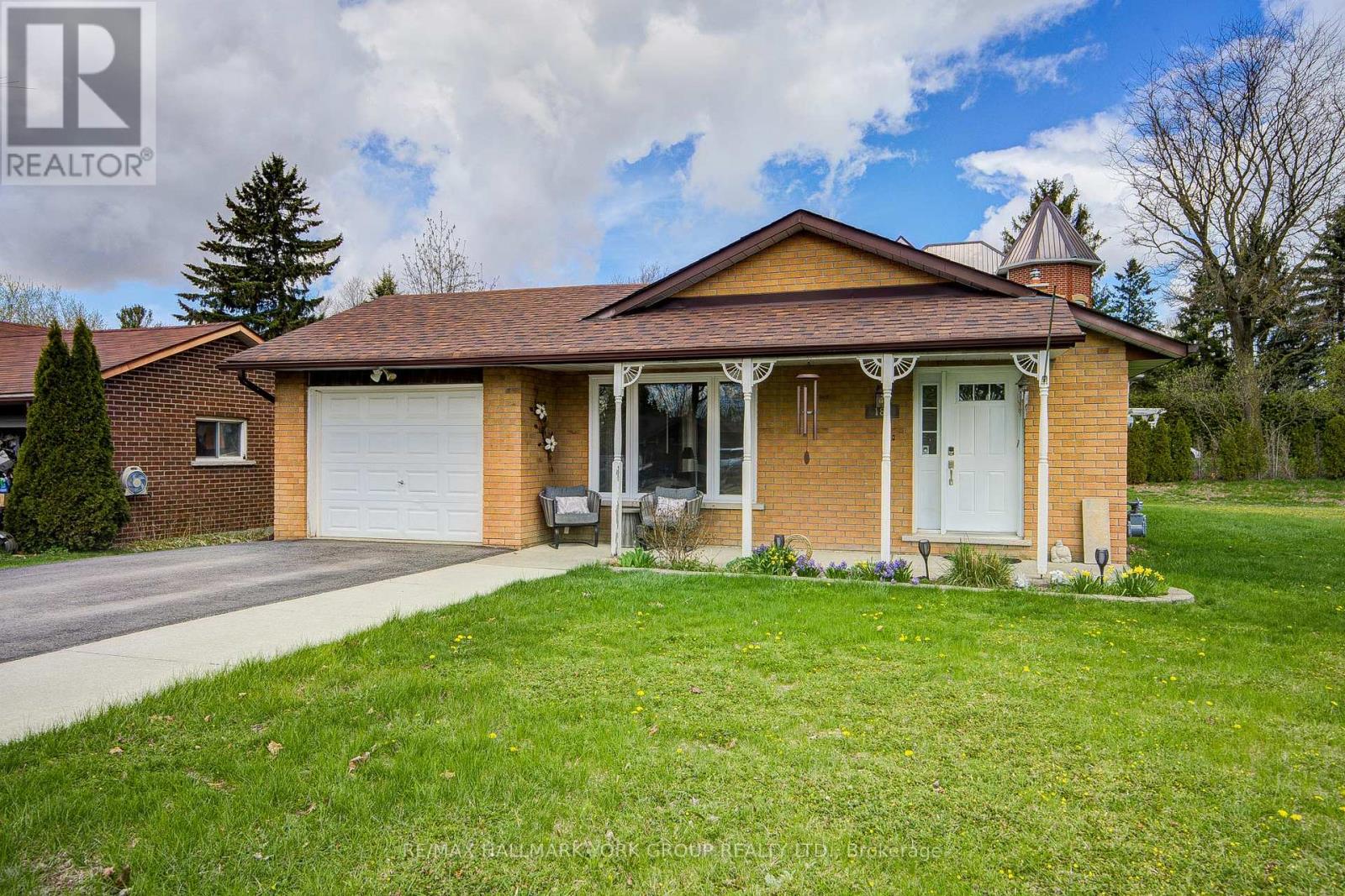 184 Olive Street, East Gwillimbury, Ontario  L9N 1M3 - Photo 2 - N13074566