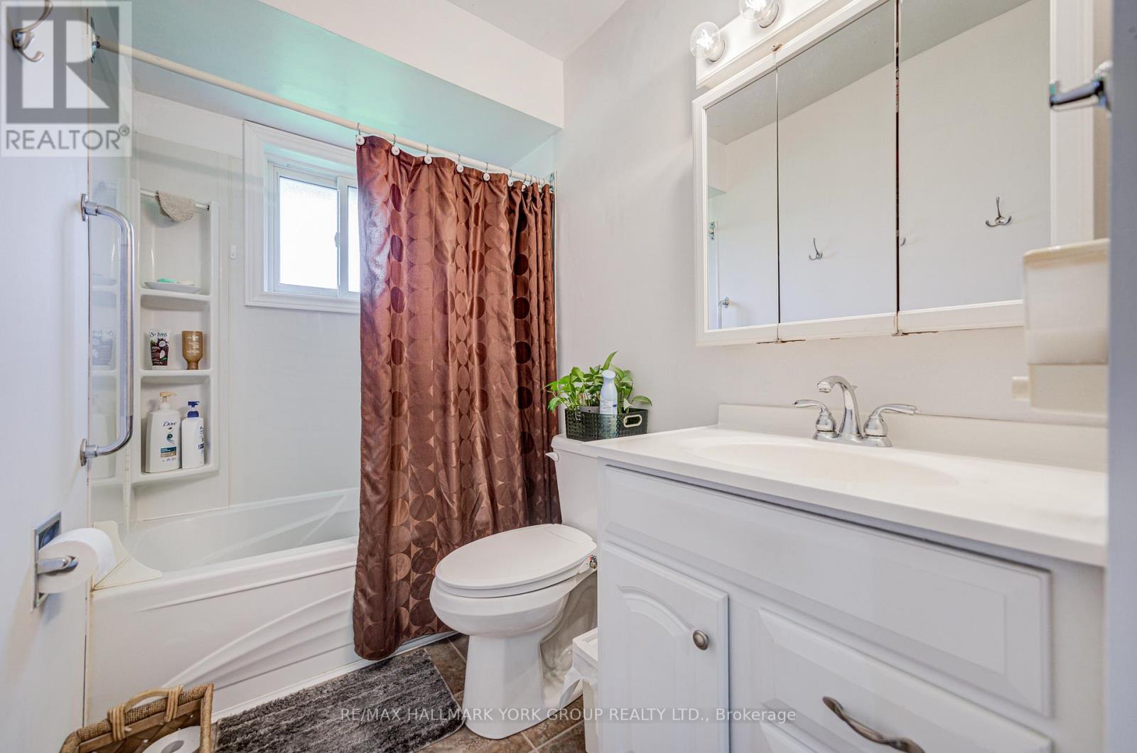184 Olive Street, East Gwillimbury, Ontario  L9N 1M3 - Photo 21 - N13074566