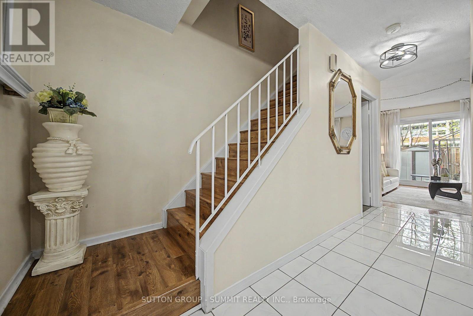 61 - 45 Hansen Road N, Brampton, Ontario  L6V 3C5 - Photo 4 - W13074544