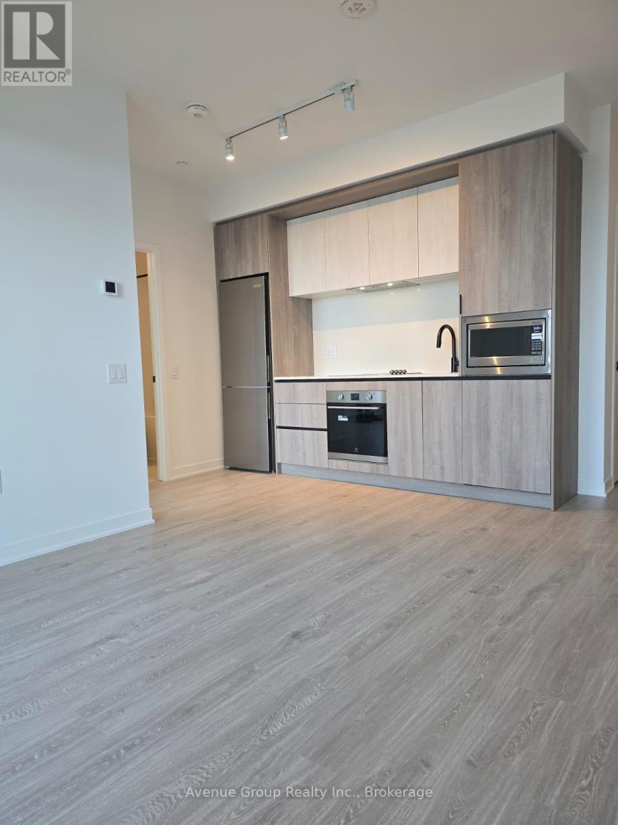 702 - 2495 EGLINTON AVENUE, Mississauga, Ontario