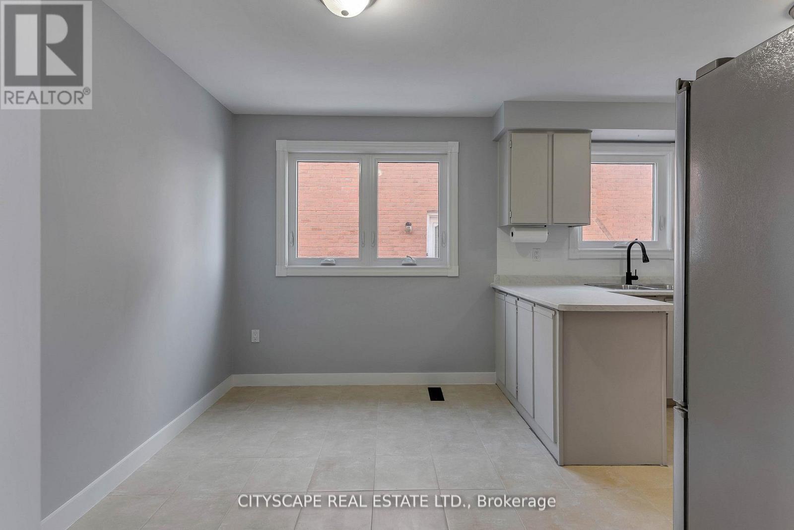 1210 Shagbark Crescent, Mississauga, Ontario  L5C 3P3 - Photo 16 - W13074614
