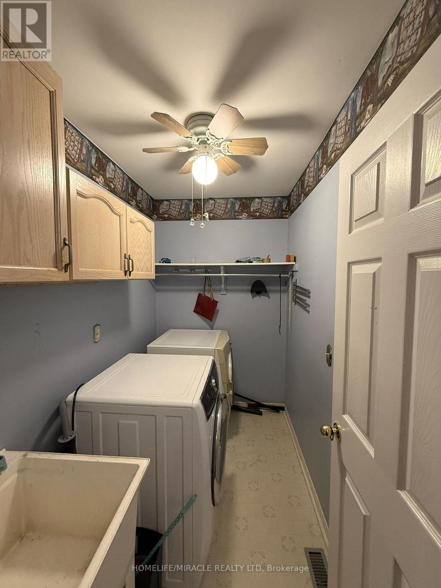 144 Sandyshores Drive W, Brampton, Ontario  L6R 2M3 - Photo 14 - W13074618