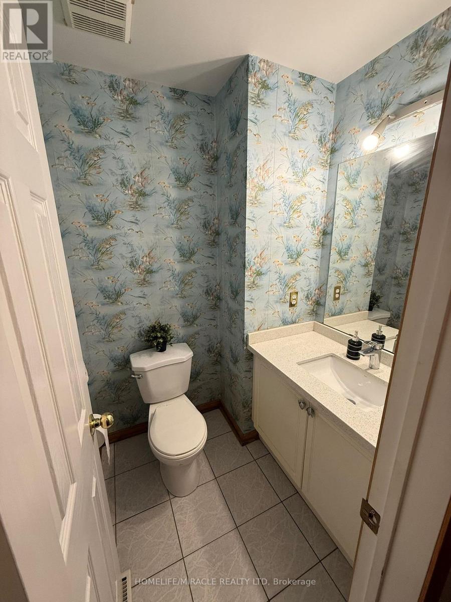 144 Sandyshores Drive W, Brampton, Ontario  L6R 2M3 - Photo 19 - W13074618