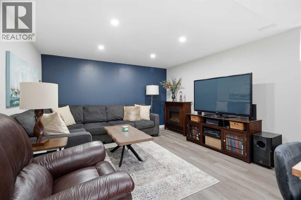1523 110 Avenue SW, Calgary, Alberta  T2W 0E2 - Photo 36 - A2304946