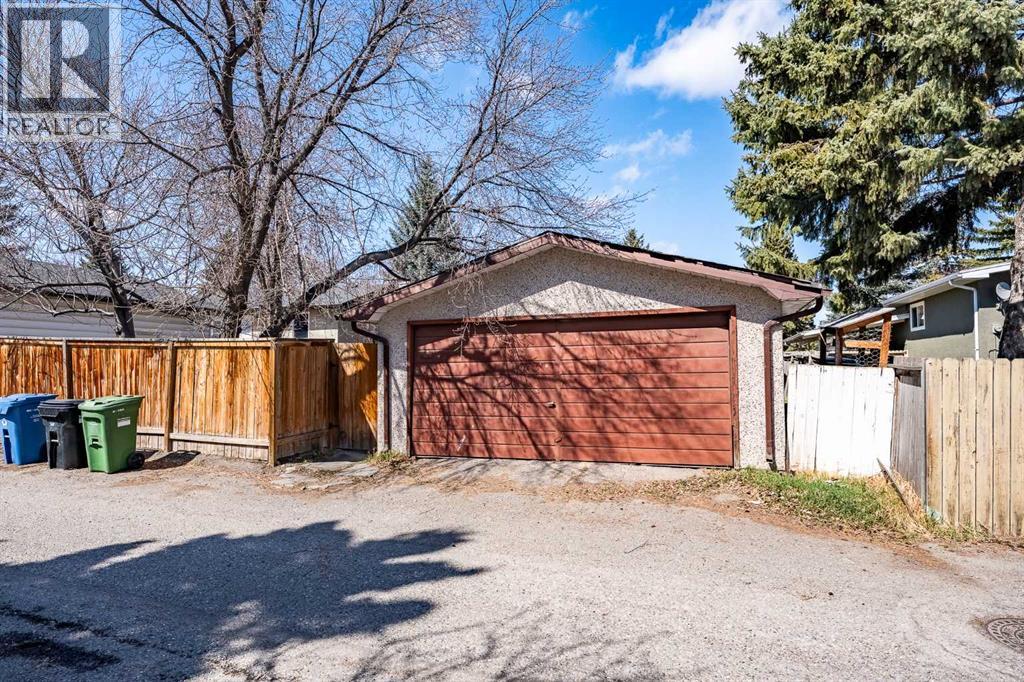 1523 110 Avenue SW, Calgary, Alberta  T2W 0E2 - Photo 47 - A2304946