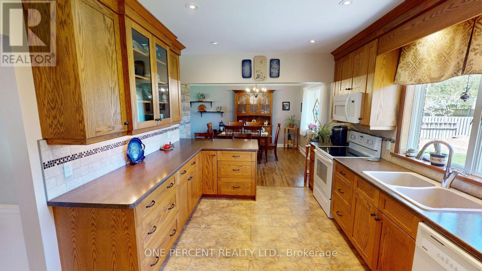16 Daleview Crescent, Pelham, Ontario  L0S 1E0 - Photo 2 - X13074530