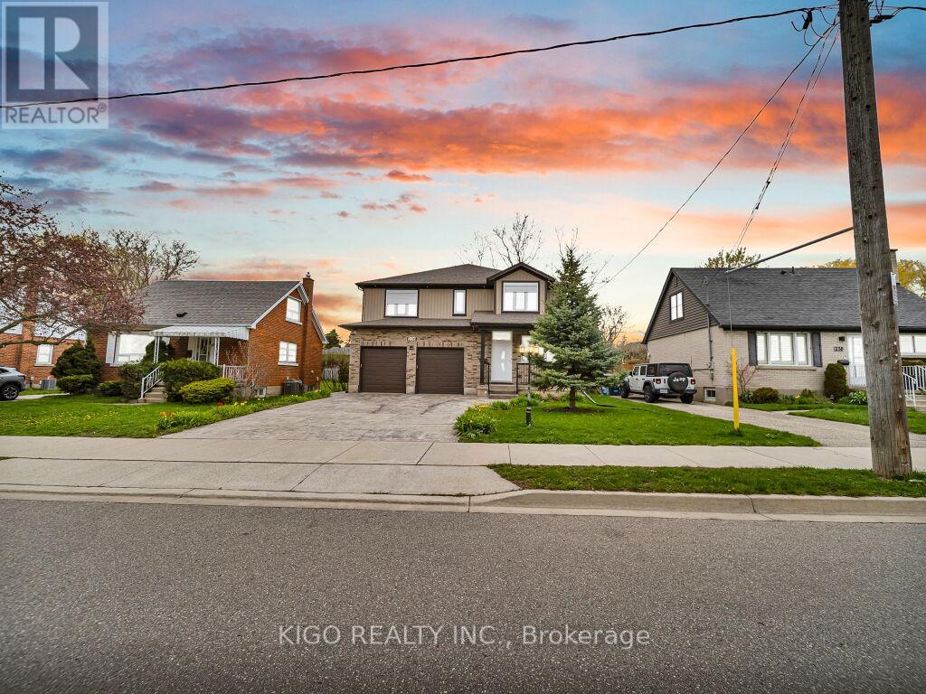 236 NEILSON AVENUE, Waterloo, Ontario