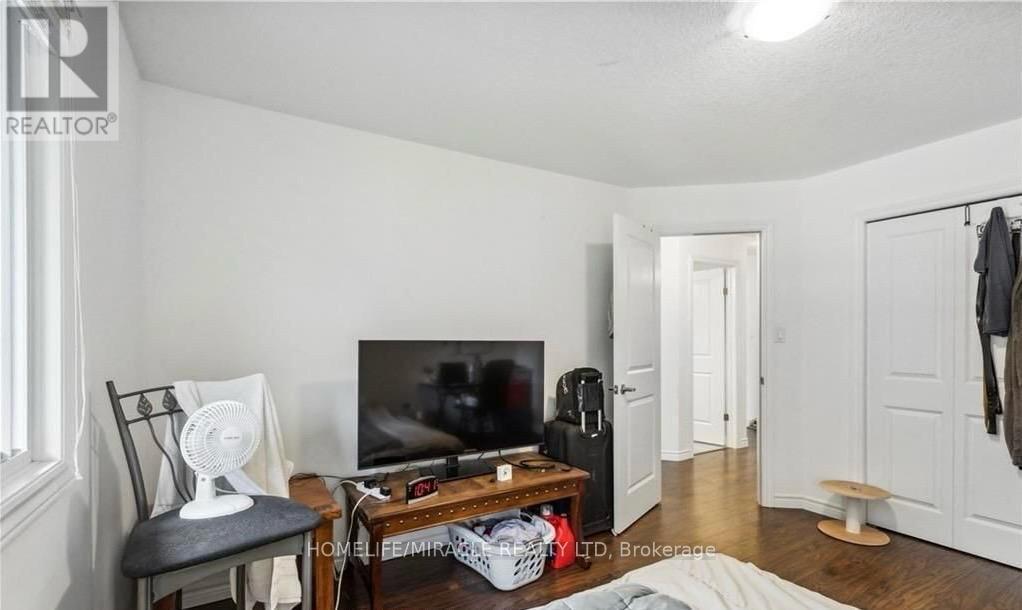 2 - 262 Patricia Avenue, Kitchener, Ontario  N2M 1J9 - Photo 8 - X13074612