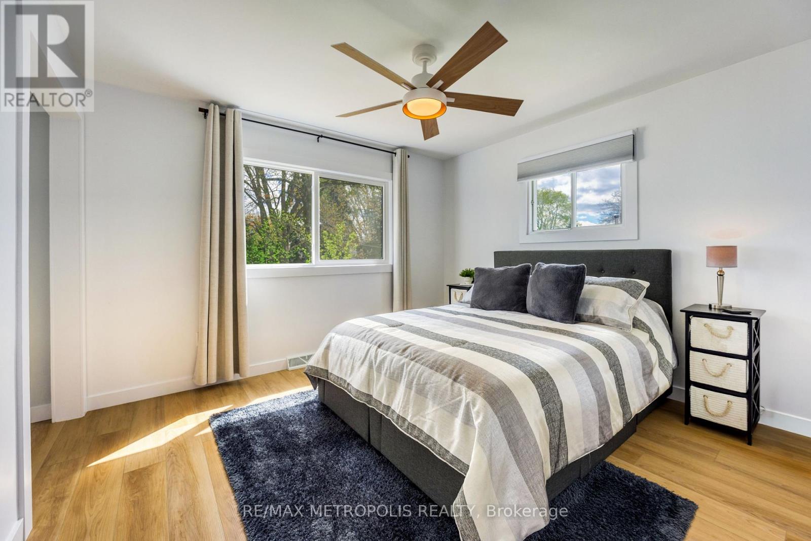 711 Michigan Avenue, Point Edward, Ontario  N7V 1G9 - Photo 12 - X13074624