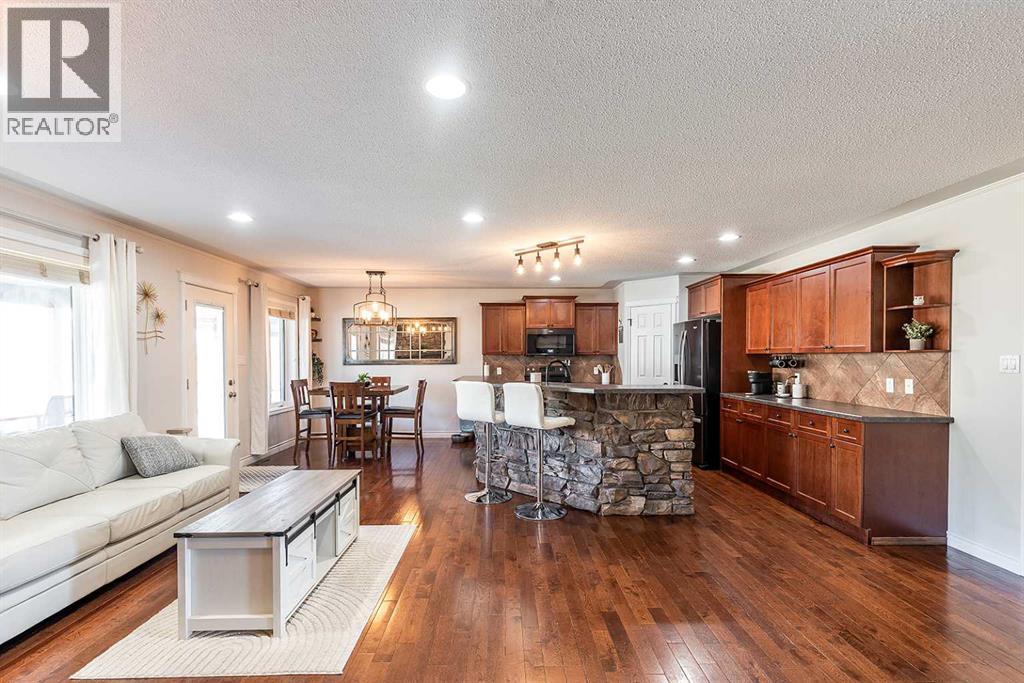 220 Ranchman Crescent Ne, Medicine Hat, Alberta  T1C 0E5 - Photo 6 - A2307249