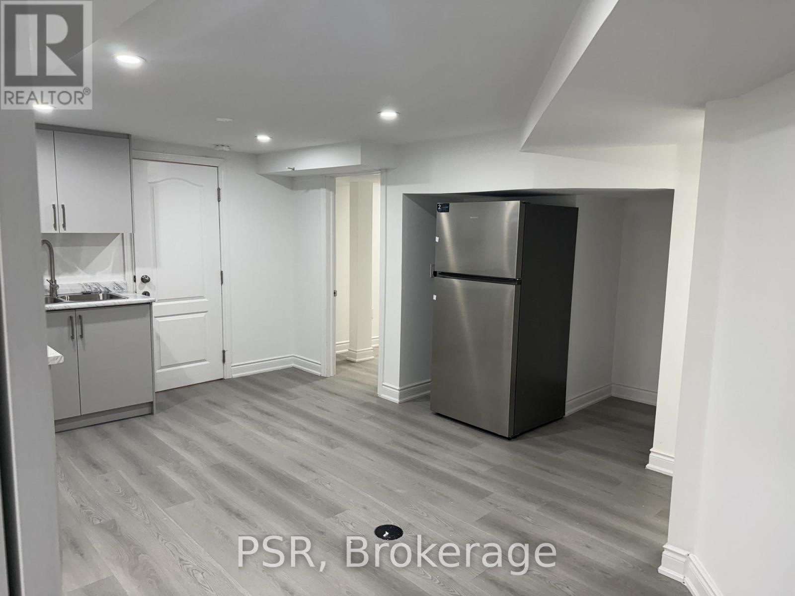 24 Skelmore #lower Crescent, Toronto, Ontario  M3A 2G8 - Photo 4 - C13050666