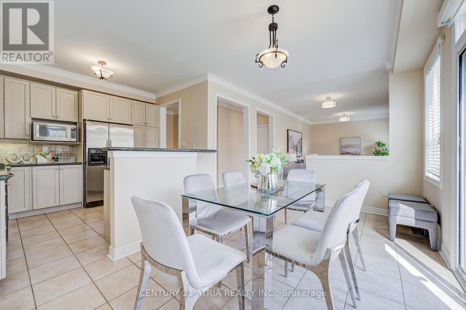 307 Castlemore Avenue, Markham, Ontario  L6C 2W8 - Photo 17 - N13068816