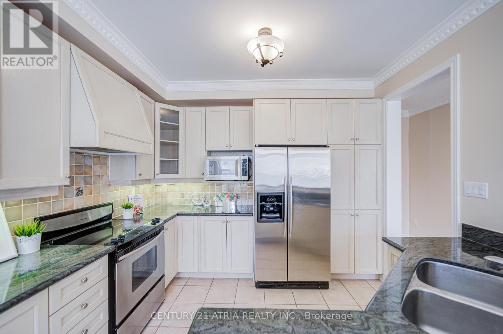 307 Castlemore Avenue, Markham, Ontario  L6C 2W8 - Photo 18 - N13068816