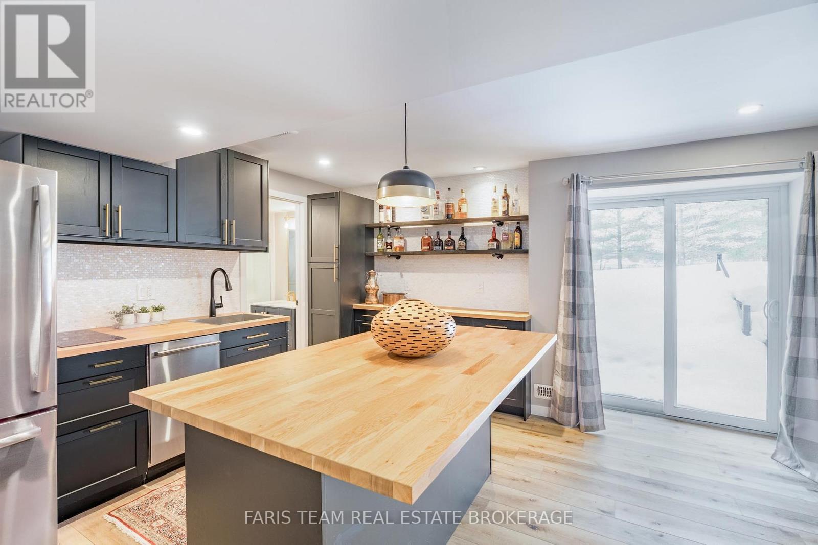 3 Matthew Court, Wasaga Beach, Ontario  L9Z 1J5 - Photo 32 - S12864982