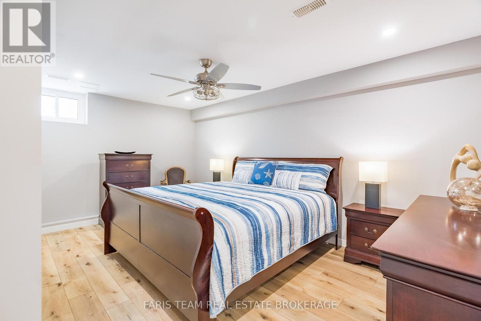 3 Matthew Court, Wasaga Beach, Ontario  L9Z 1J5 - Photo 37 - S12864982