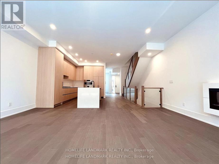 81 - 50 Lou Parsons Way, Mississauga, Ontario  L5H 0B2 - Photo 3 - W13066680