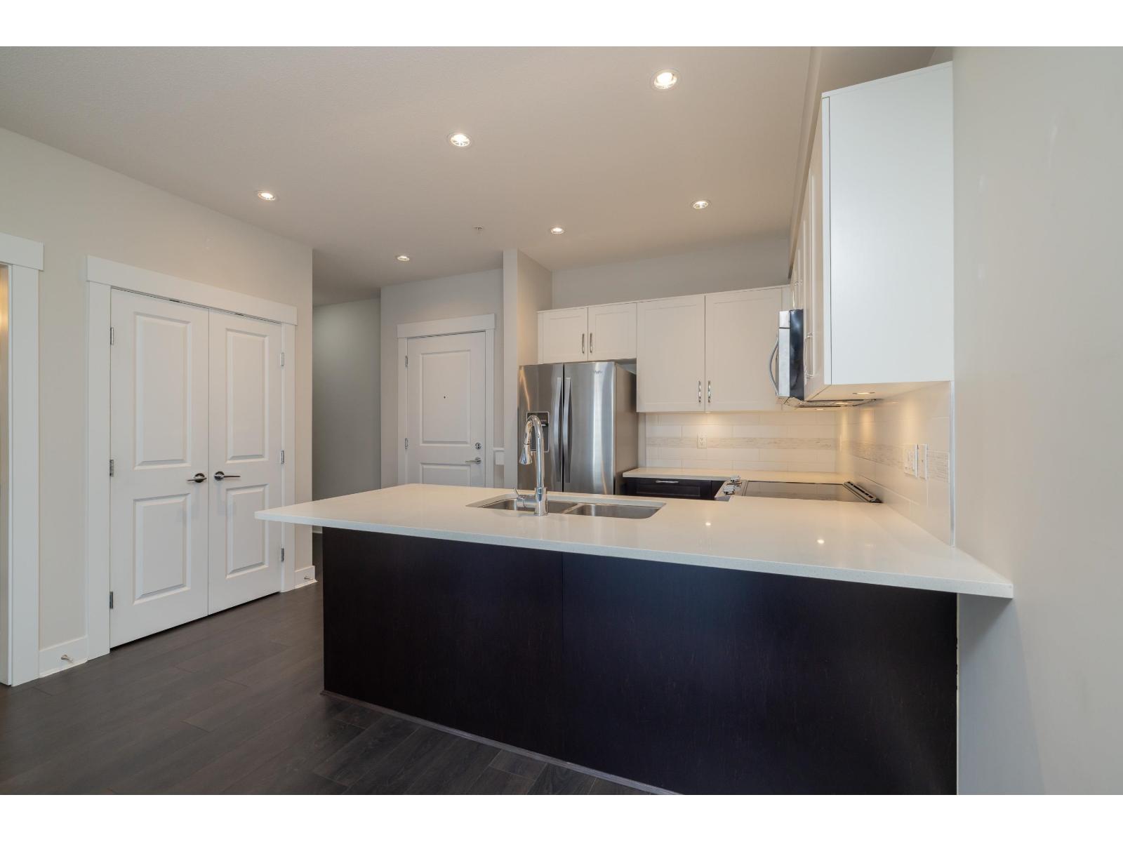 316 20728 Willoughby Town Centre Drive, Langley, British Columbia  V2Y 0P3 - Photo 7 - R3105821