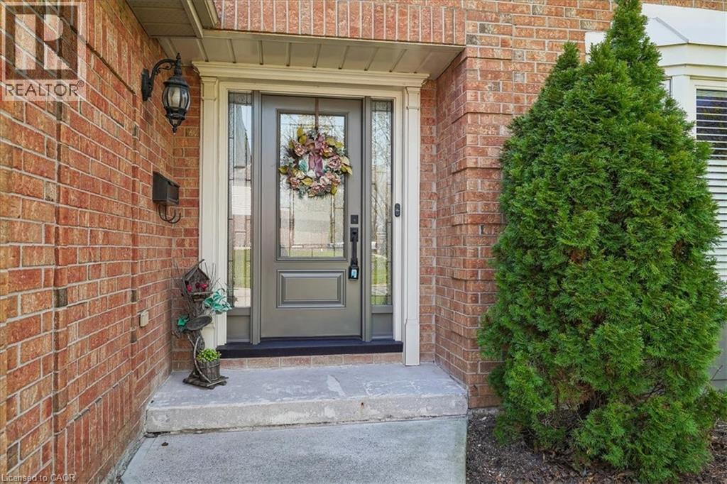 3150 Trailwood Drive, Burlington, Ontario  L7M 2Z8 - Photo 4 - 40824480