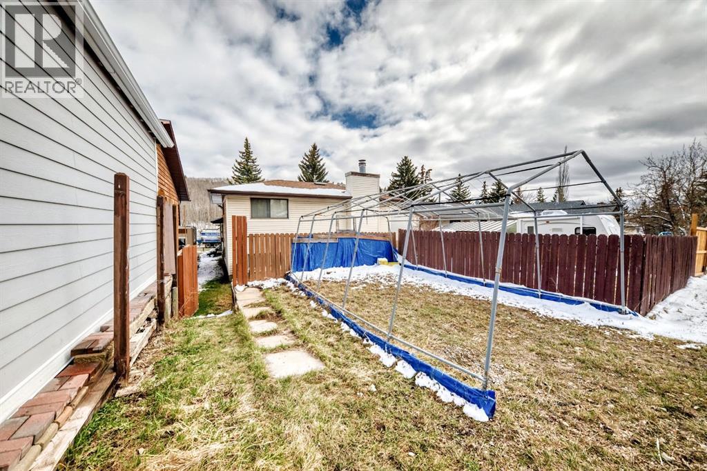 76 Edgewood Drive Nw, Calgary, Alberta  T3A 2T5 - Photo 19 - A2307262