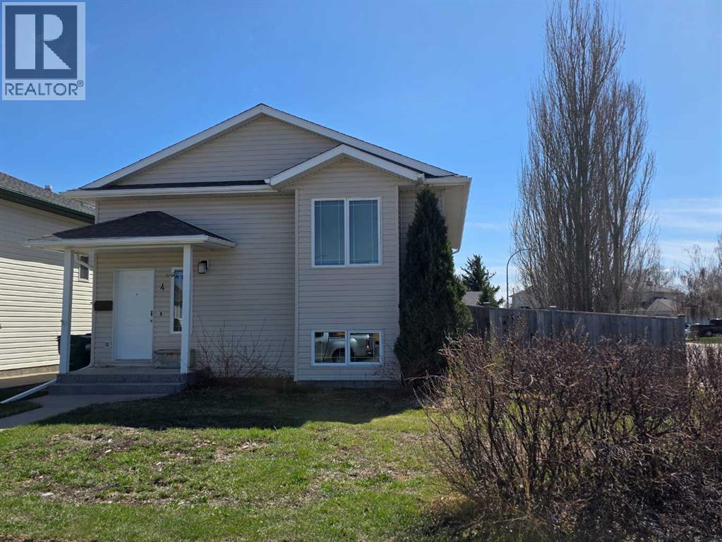 4 St James Boulevard N, Lethbridge, Alberta  T1H 6M5 - Photo 1 - A2304770