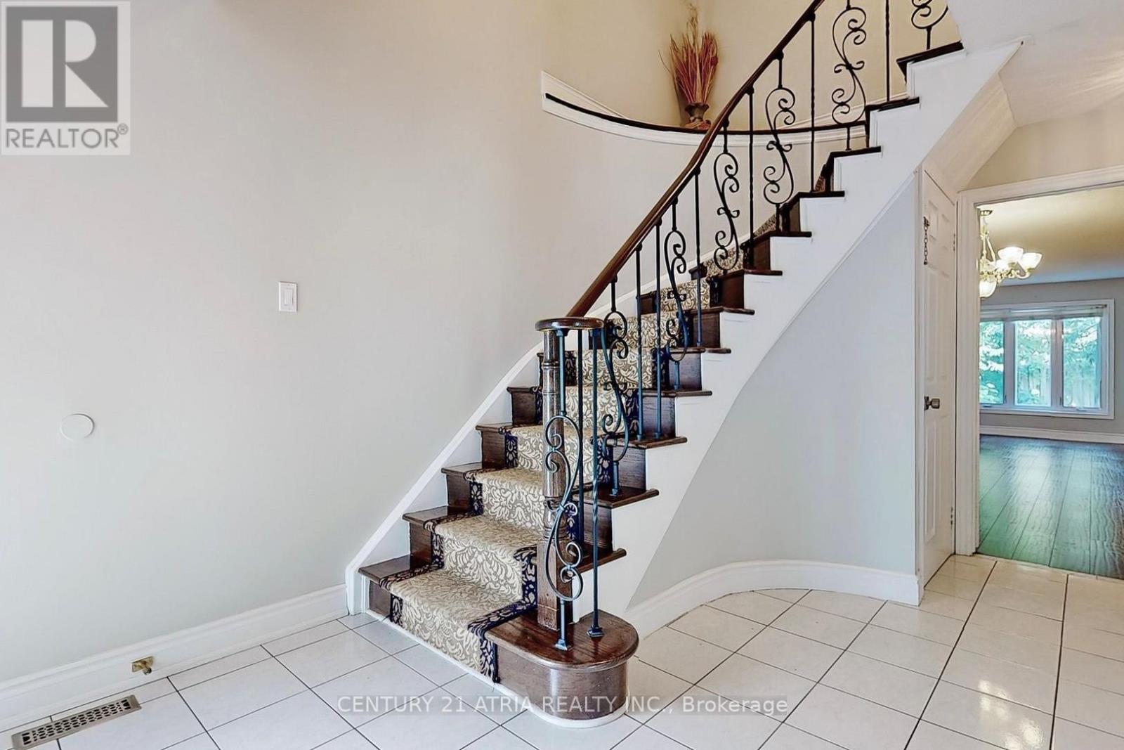 Upper - 92 Jaffray Road, Markham, Ontario  L3S 1G9 - Photo 11 - N13074524