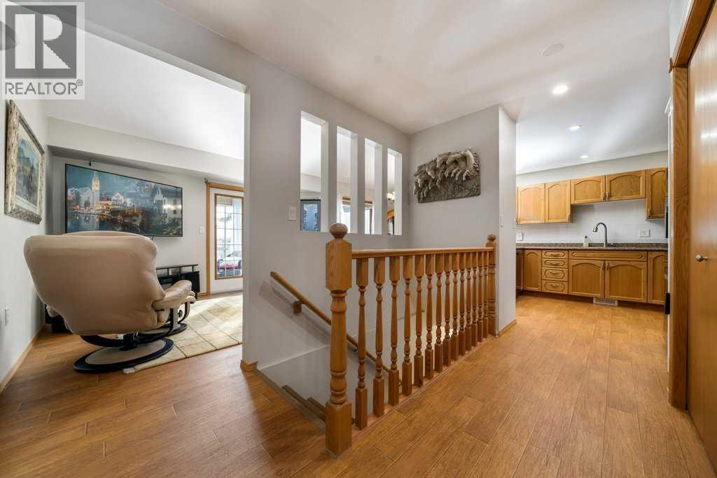 87 Park Meadows Lane SE, Medicine Hat, Alberta  T1B 4E3 - Photo 10 - A2289297