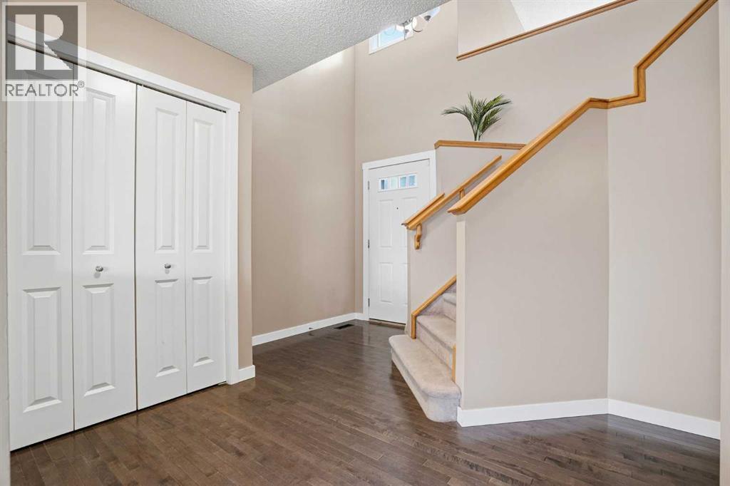 202 New Brighton Manor SE, Calgary, Alberta  T2Z 4J4 - Photo 2 - A2306864