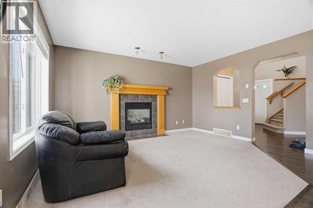 202 New Brighton Manor SE, Calgary, Alberta  T2Z 4J4 - Photo 5 - A2306864