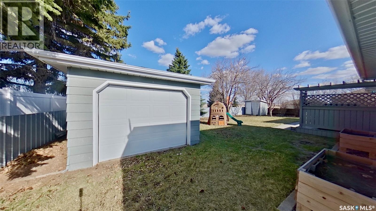 355 Russell Street, Stoughton, Saskatchewan  S0G 4T0 - Photo 30 - SK034666
