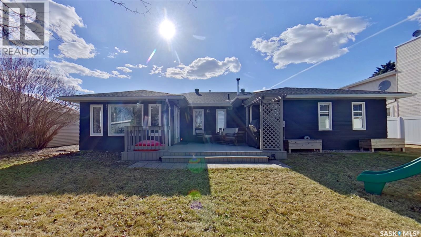 355 Russell Street, Stoughton, Saskatchewan  S0G 4T0 - Photo 32 - SK034666