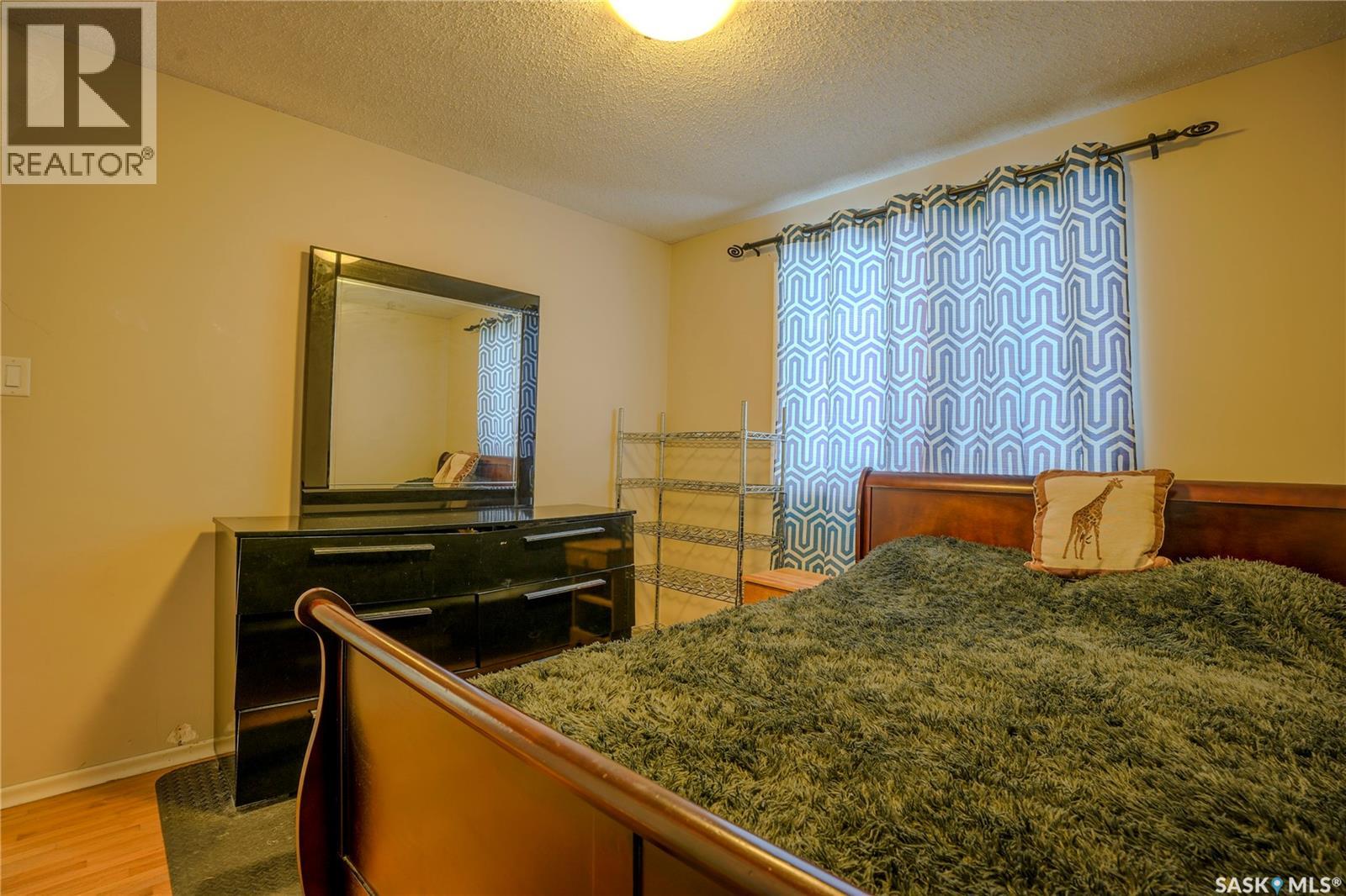 1812 Grant Drive, Regina, Saskatchewan  S4S 4V4 - Photo 16 - SK034642