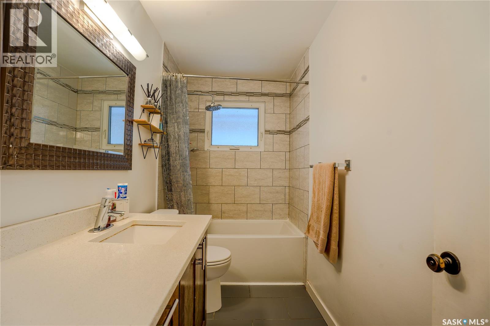1812 Grant Drive, Regina, Saskatchewan  S4S 4V4 - Photo 17 - SK034642