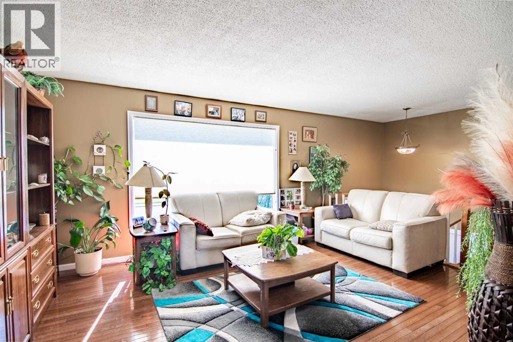 84 Pearson Crescent, Red Deer, Alberta  T4P 1L9 - Photo 3 - A2269904