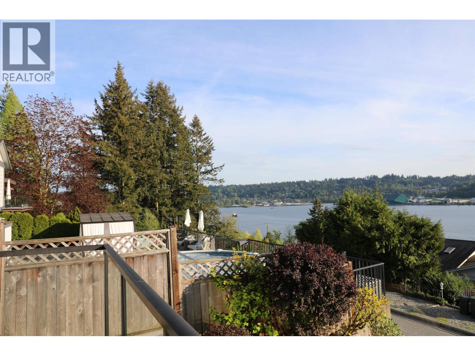 18 Axford Bay, Port Moody, British Columbia  V3H 3R2 - Photo 4 - R3118317