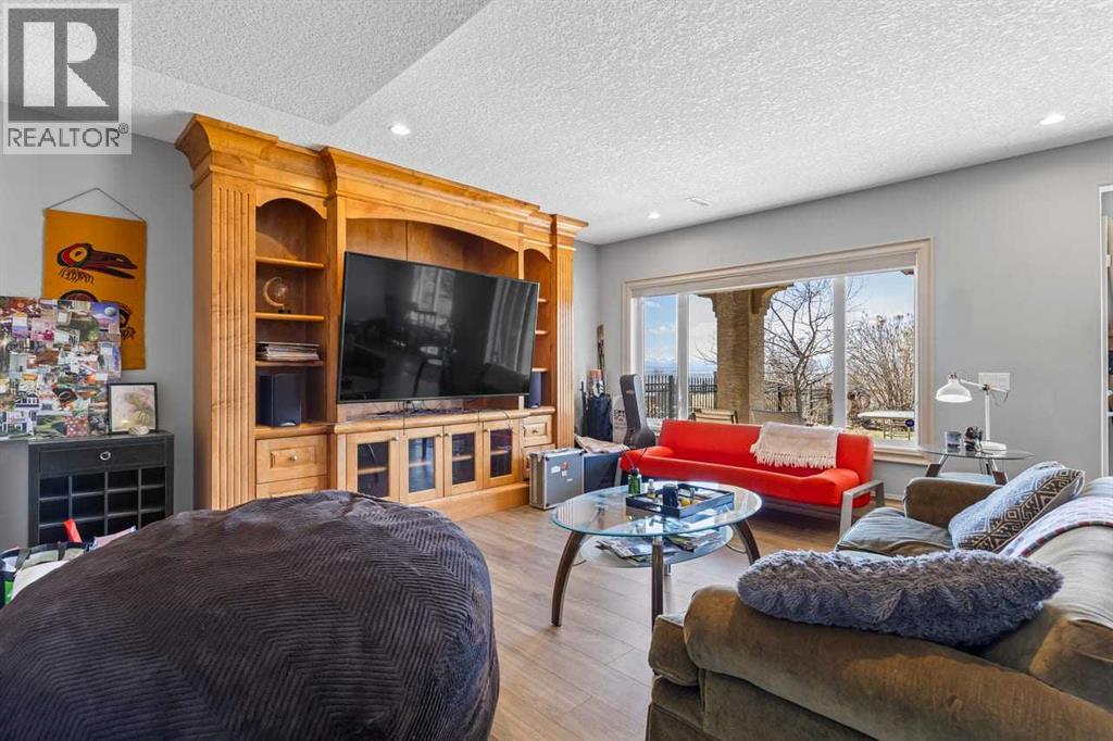 7 Royal Ridge Terrace Nw, Calgary, Alberta  T3G 5Y9 - Photo 38 - A2303068