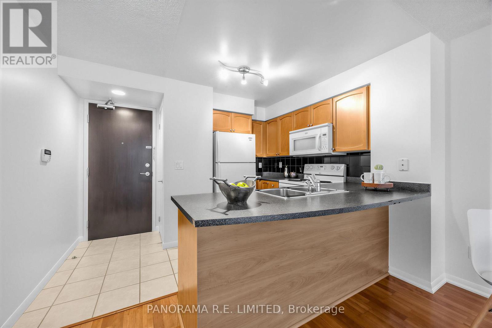 306 - 231 Fort York Boulevard, Toronto, Ontario  M5V 1B2 - Photo 6 - C13005772