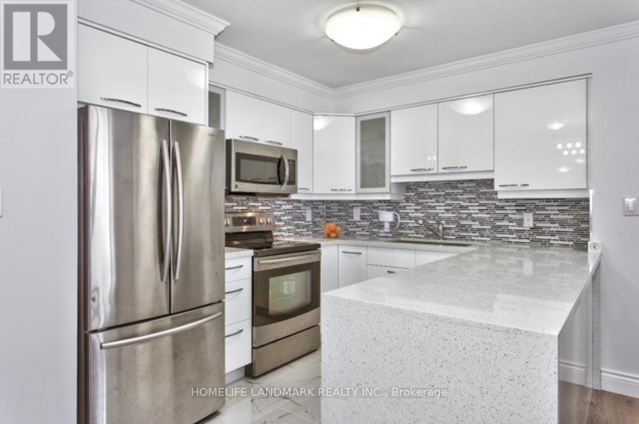 816 - 3880 Duke Of York Boulevard, Mississauga, Ontario  L5B 4M7 - Photo 3 - W13074676
