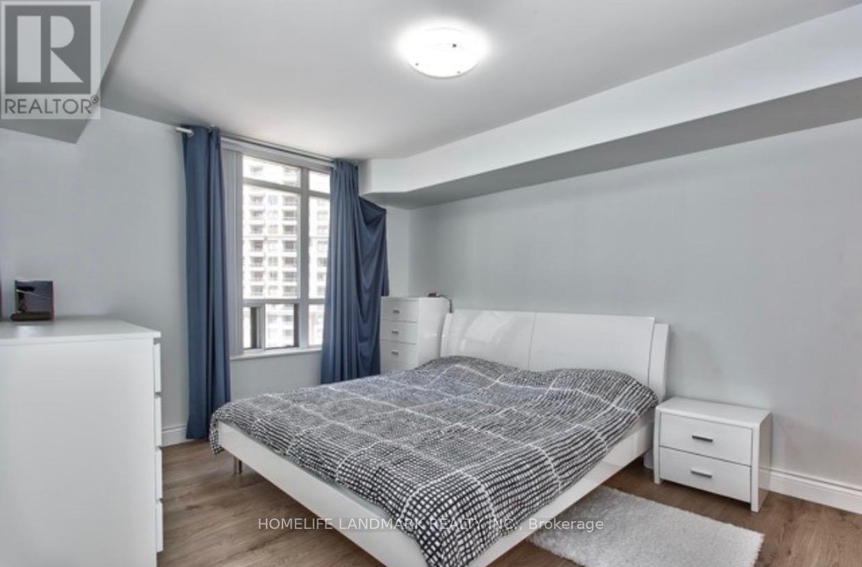 816 - 3880 Duke Of York Boulevard, Mississauga, Ontario  L5B 4M7 - Photo 6 - W13074676