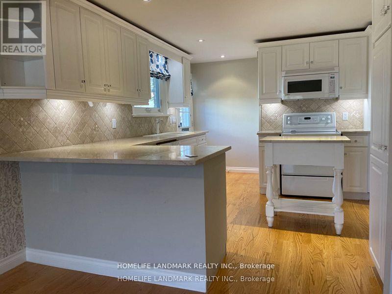 211 Chebucto Drive, Oakville, Ontario  L6J 5R1 - Photo 9 - W13074700