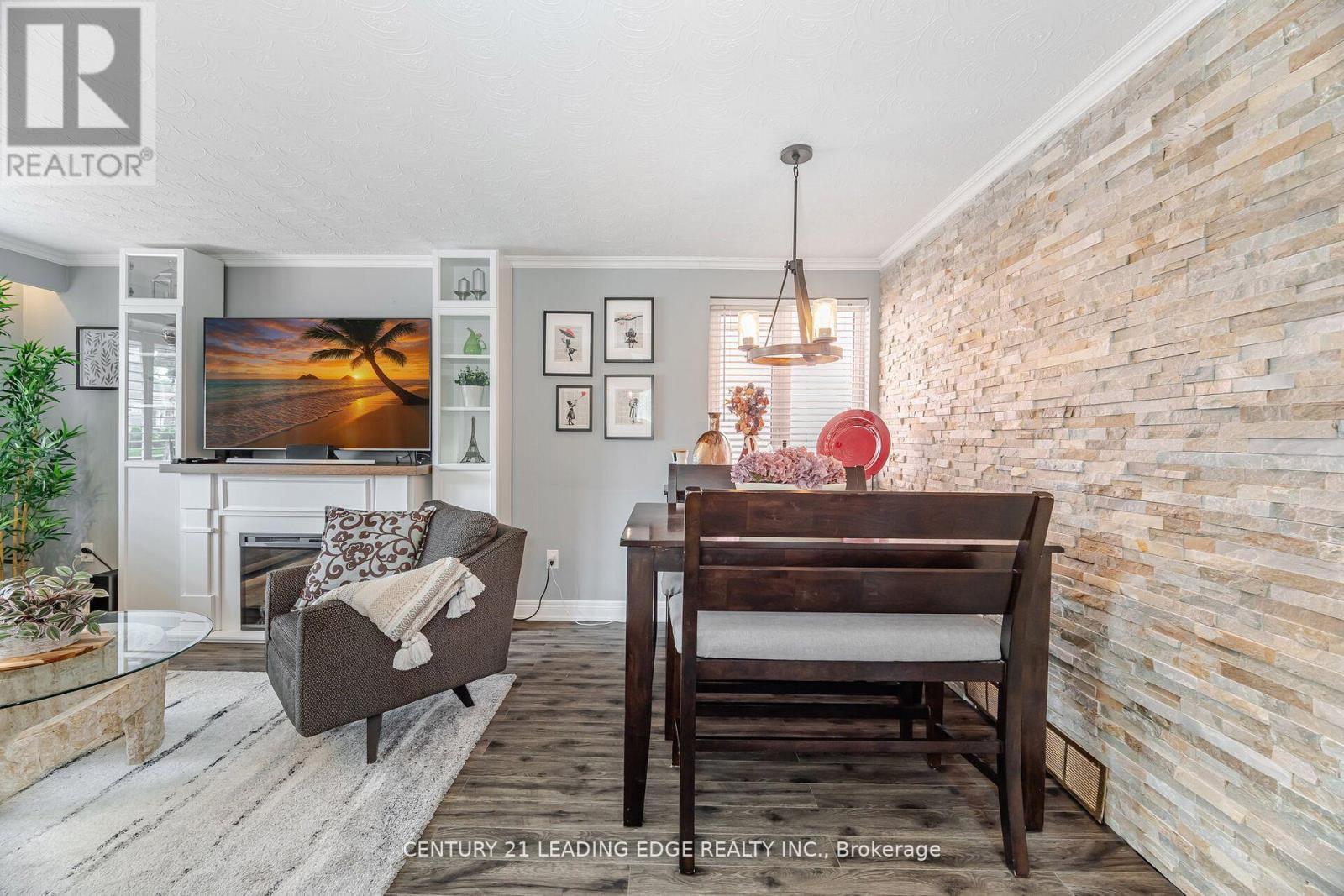 586 Curzon Avenue, Mississauga, Ontario  L5G 1P9 - Photo 14 - W13074714