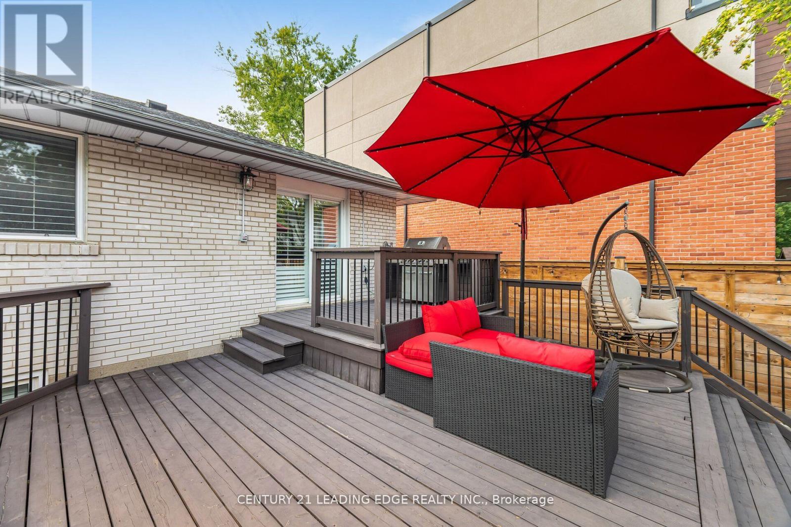 586 Curzon Avenue, Mississauga, Ontario  L5G 1P9 - Photo 36 - W13074714