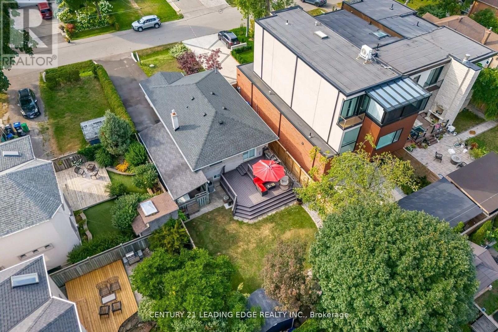586 Curzon Avenue, Mississauga, Ontario  L5G 1P9 - Photo 47 - W13074714
