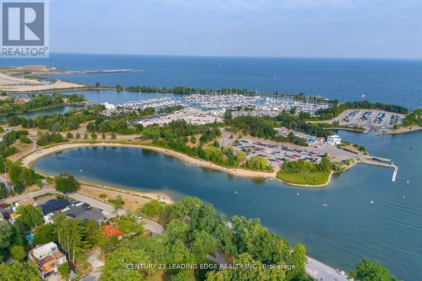 586 Curzon Avenue, Mississauga, Ontario  L5G 1P9 - Photo 48 - W13074714