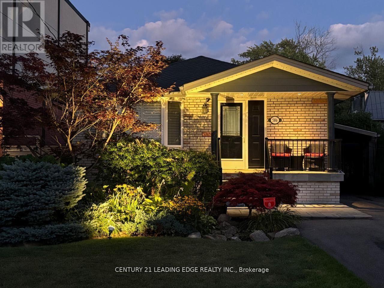 586 Curzon Avenue, Mississauga, Ontario  L5G 1P9 - Photo 6 - W13074714