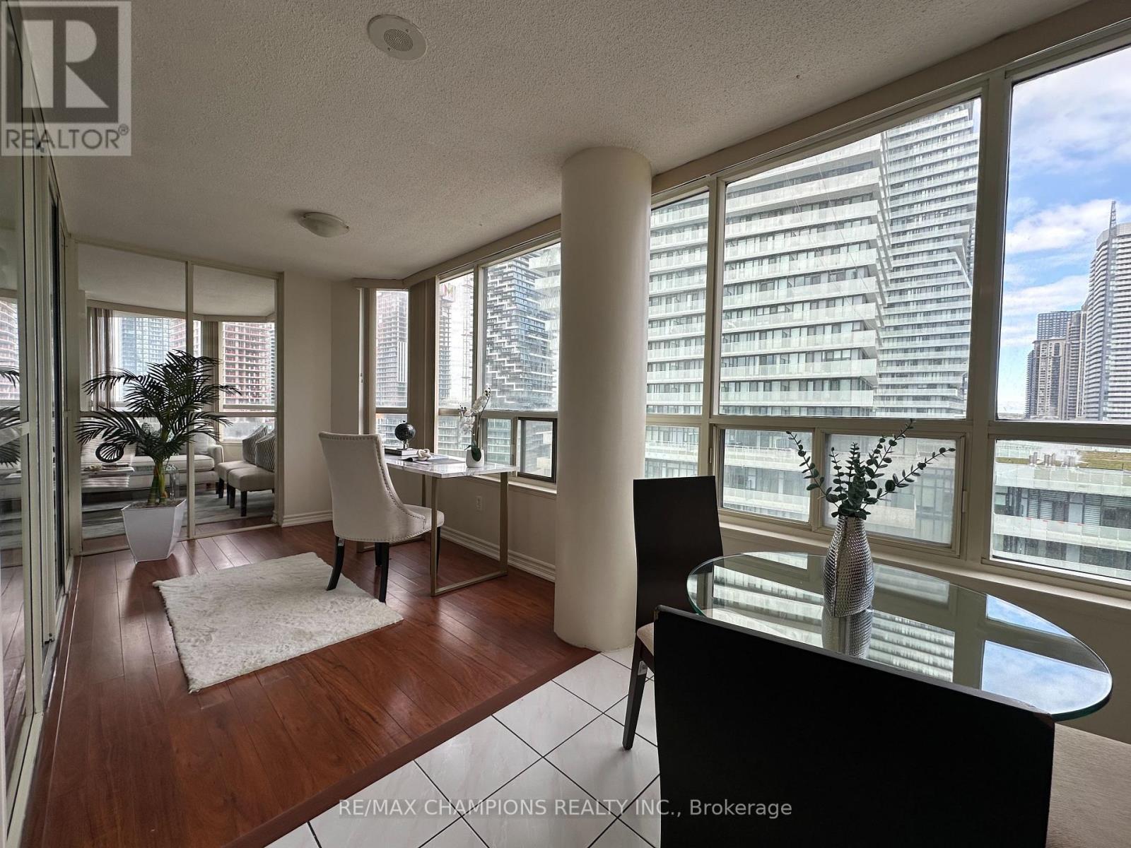 1204 - 400 Webb Drive, Mississauga, Ontario  L5B 3Z7 - Photo 10 - W13074730