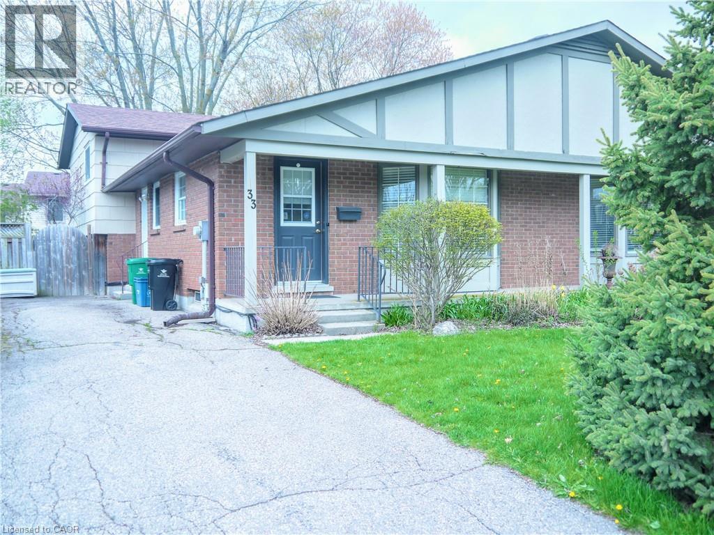 33 MANOR Drive, Kitchener, Ontario