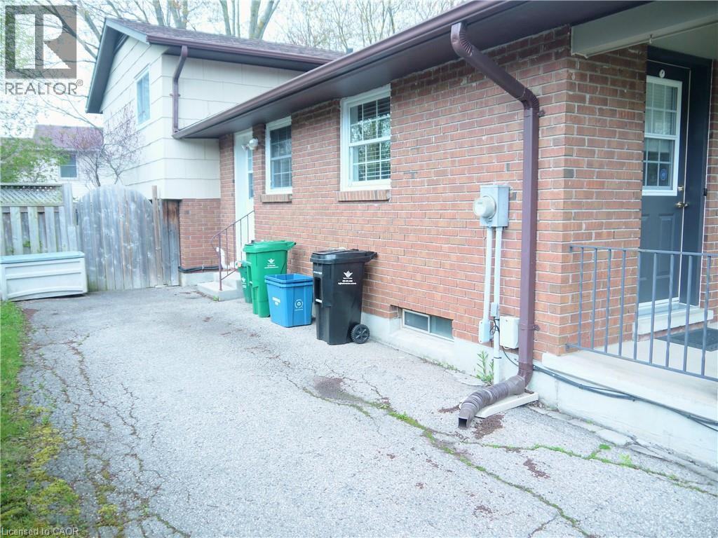 33 Manor Drive, Kitchener, Ontario  N2A 2T9 - Photo 2 - 40826474