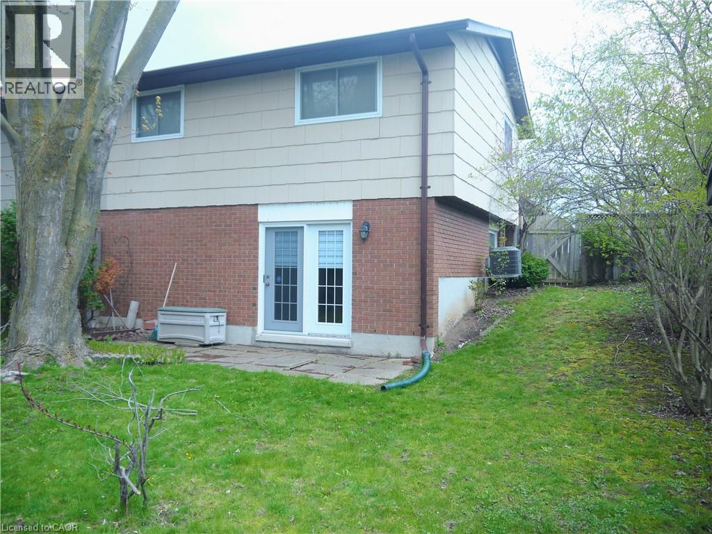 33 Manor Drive, Kitchener, Ontario  N2A 2T9 - Photo 3 - 40826474